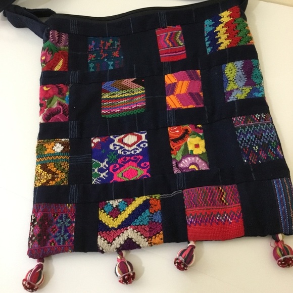 Boho Embroidered Bag Hobo Crossbody Navy Multicolored NWOT - Picture 3 of 7